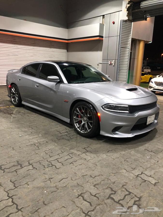 مباع. Dodge SRT8 black roof