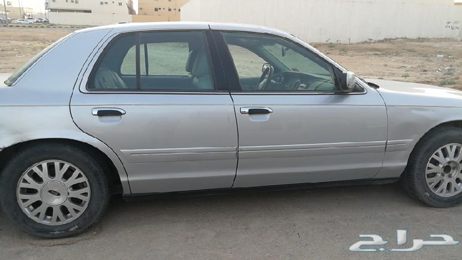 فورد كراون فكتوريا 2003