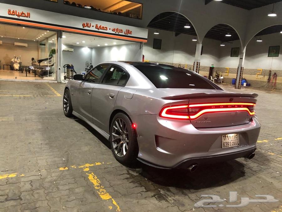 مباع. Dodge SRT8 black roof