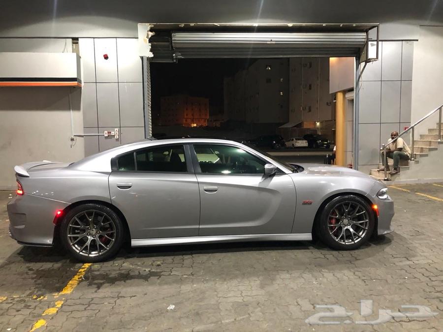 مباع. Dodge SRT8 black roof