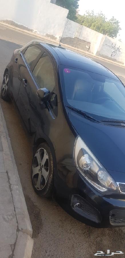 للبيع ريو هاتش باك2015