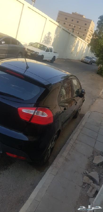 للبيع ريو هاتش باك2015