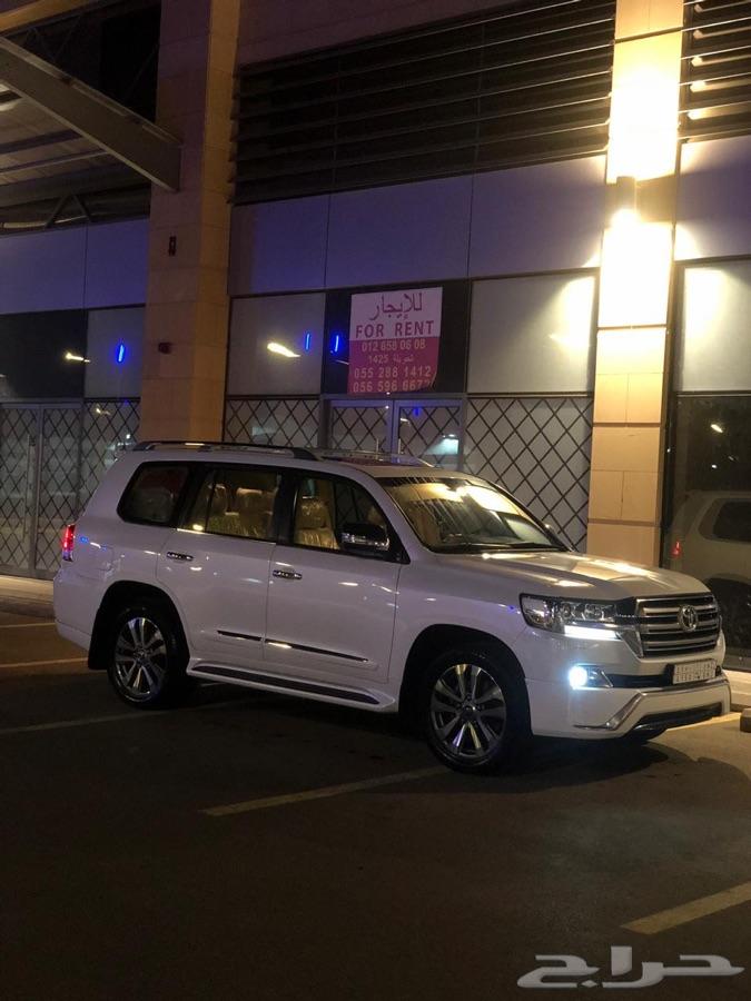 لاندكروزرVXRشبه جديد وكالةعبداللطيف جميل