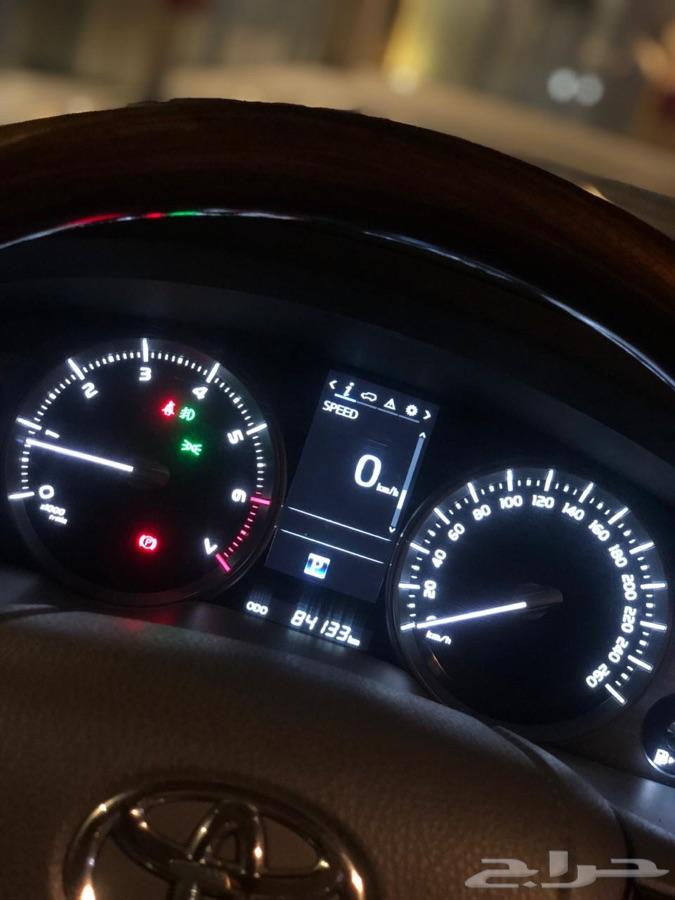 لاندكروزرVXRشبه جديد وكالةعبداللطيف جميل