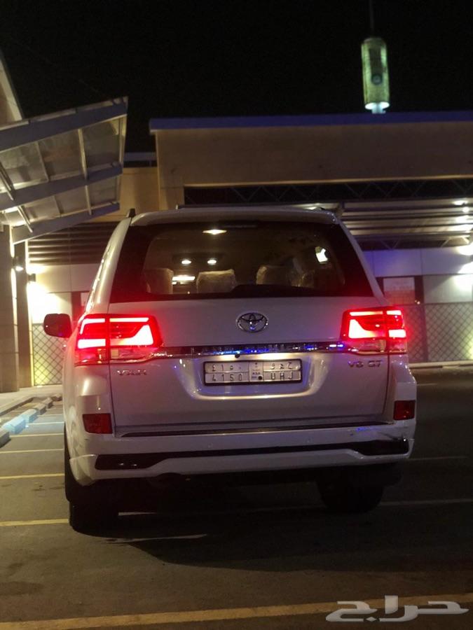 لاندكروزرVXRشبه جديد وكالةعبداللطيف جميل