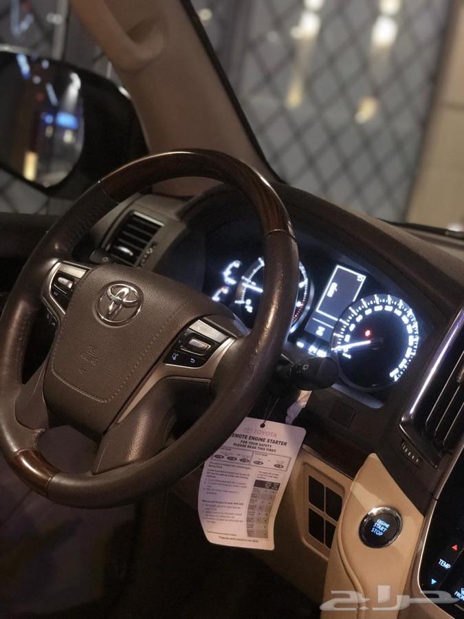 لاندكروزرVXRشبه جديد وكالةعبداللطيف جميل