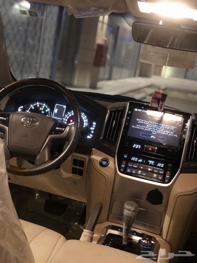 لاندكروزرVXRشبه جديد وكالةعبداللطيف جميل
