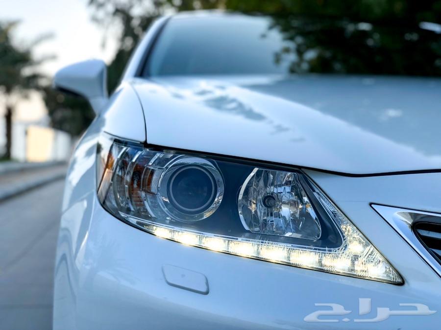 لكزس ES350 نظيفة جدا مع لوحة مميزة