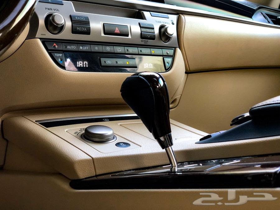 لكزس ES350 نظيفة جدا مع لوحة مميزة