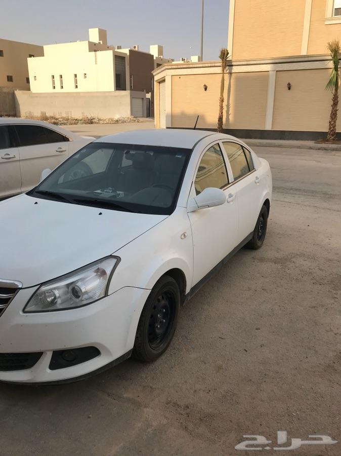 للبيع سيارة صينية صغيرة shery - e5