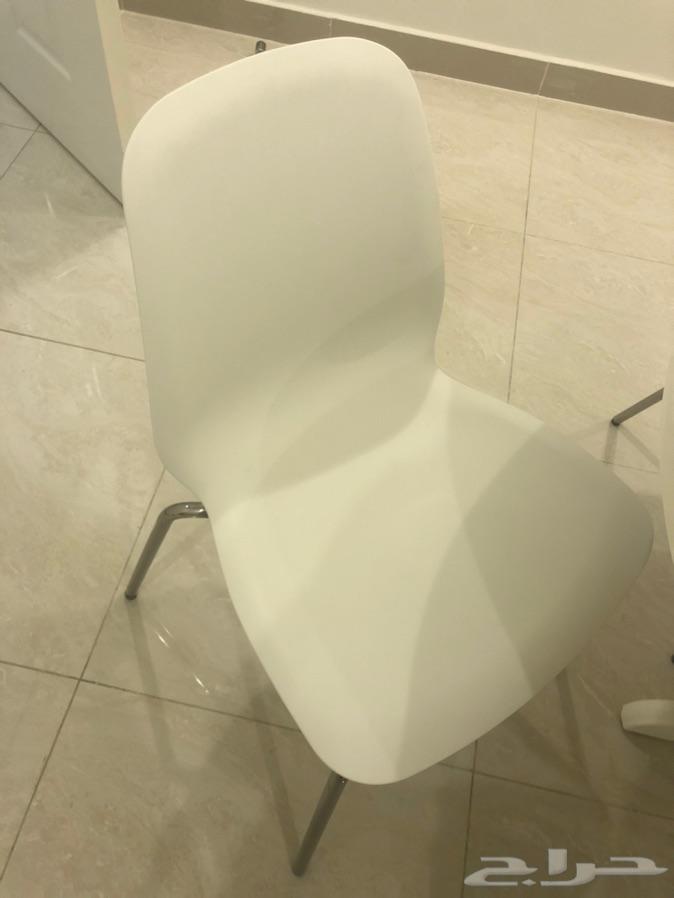 طاولة طعام جديده تلق