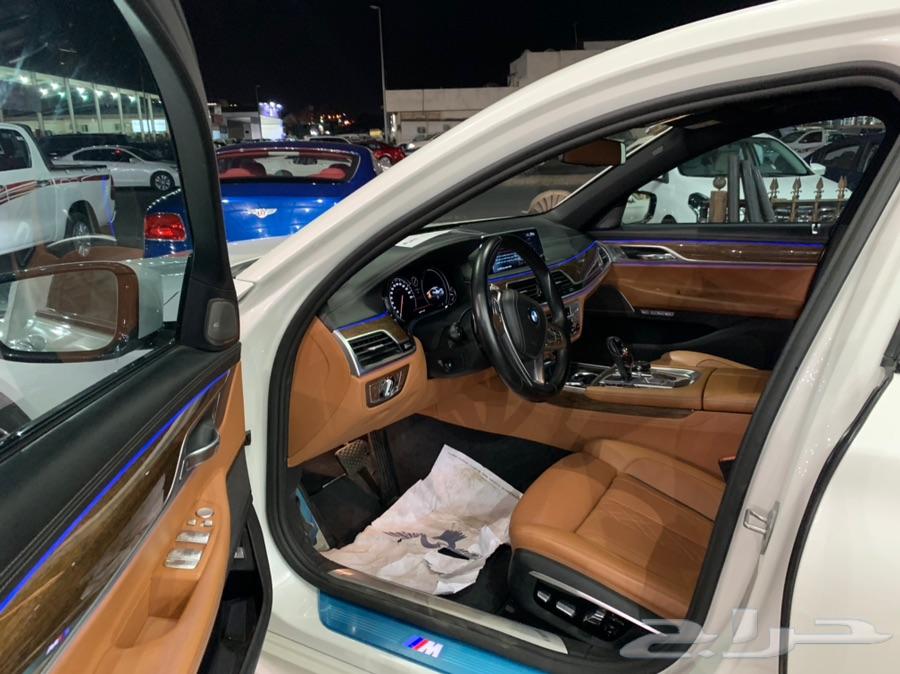 بي ام 740