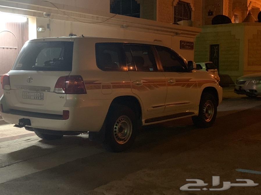 لاندكلوزر جي اكس ار v8