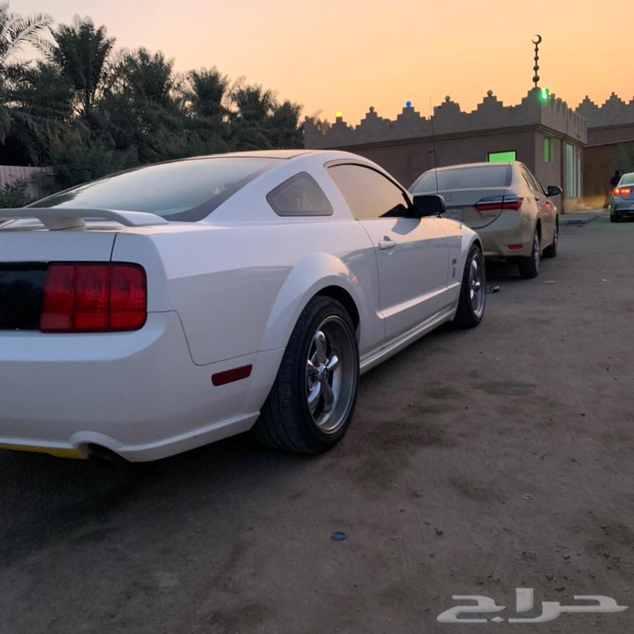 للبيع موستنج 2006 v8