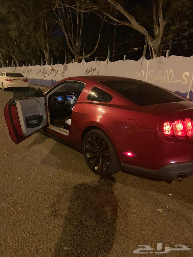 MUSTANG 2010 .V6