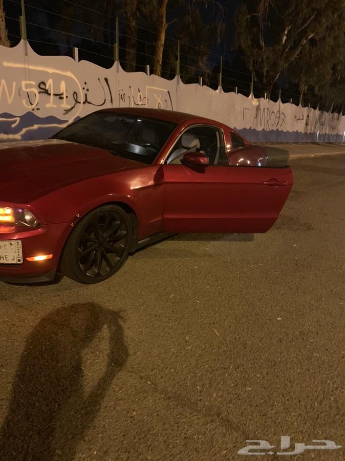 MUSTANG 2010 .V6