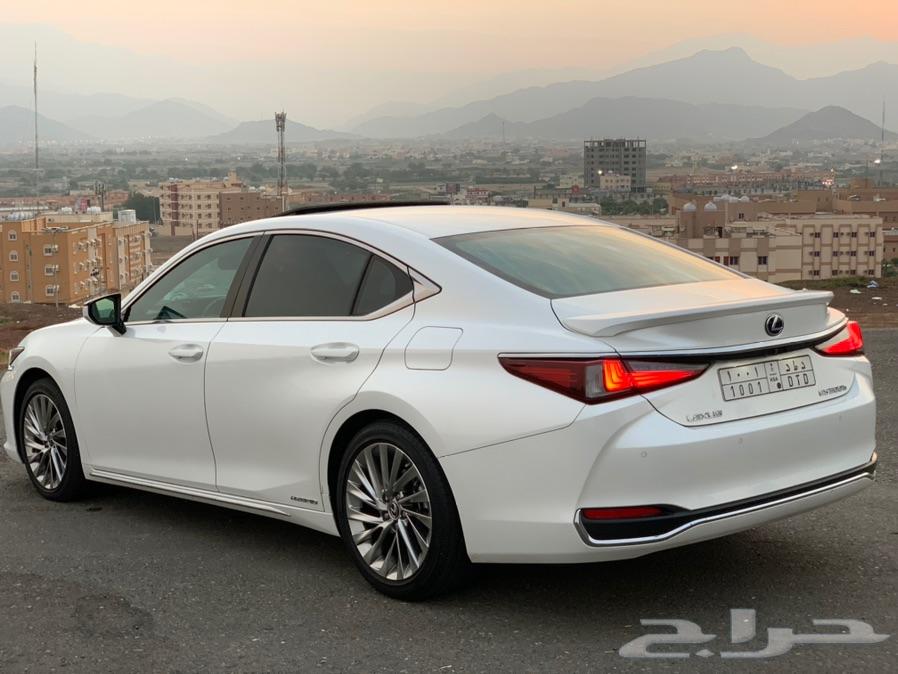 LEXUS ES2019