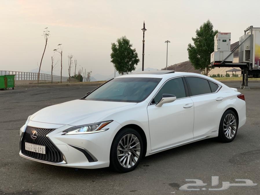 LEXUS ES2019