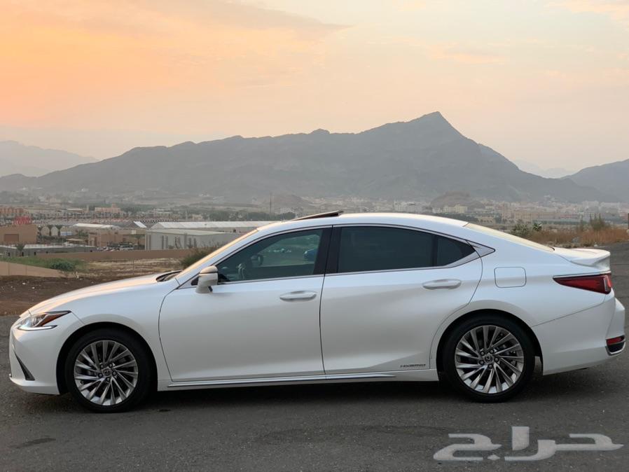LEXUS ES2019