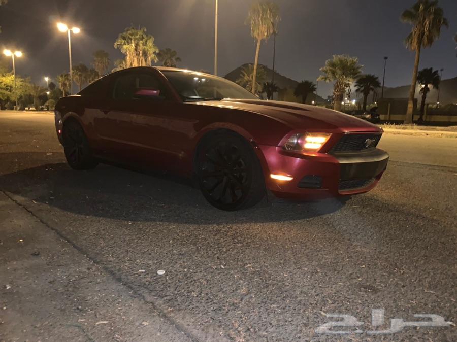 MUSTANG 2010 .V6