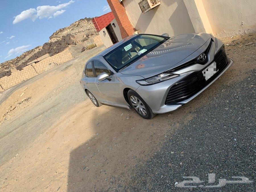كامري 2019 فضي لتقبيل الراجحي
