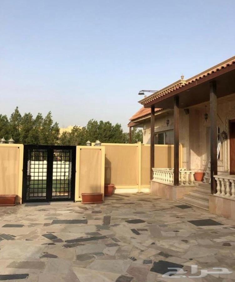 استراحة الريفيرا (مسابح وملعب عروض )