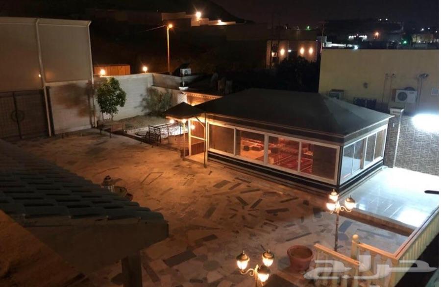 استراحة الريفيرا (مسابح وملعب عروض )