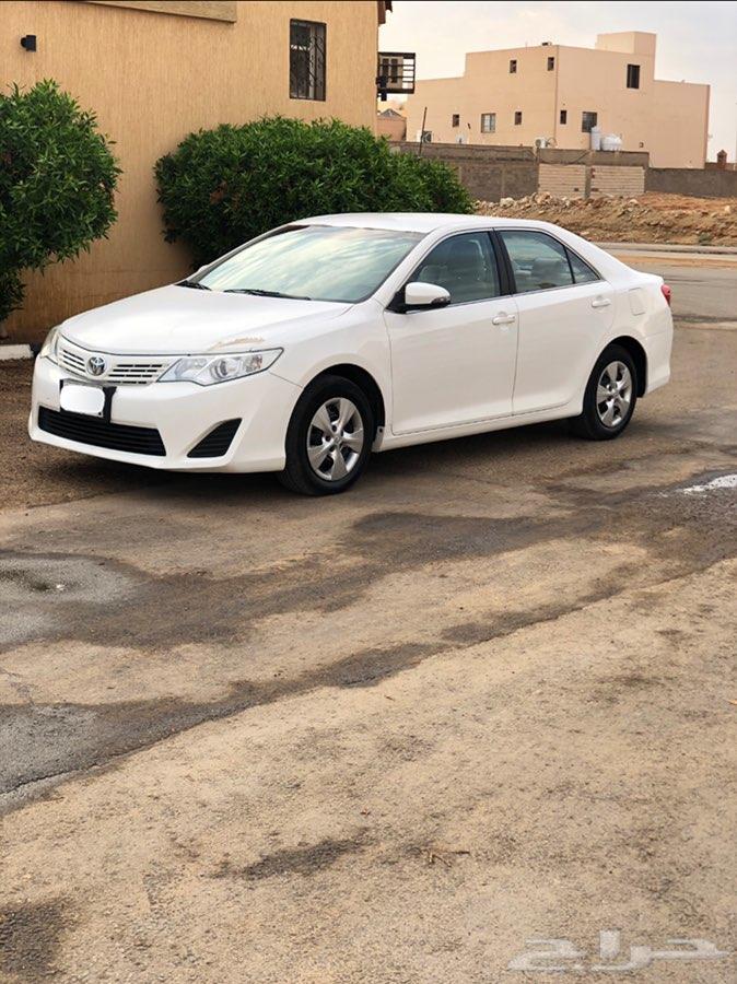 كامري 2015 ابيض GL . نظيف جدا