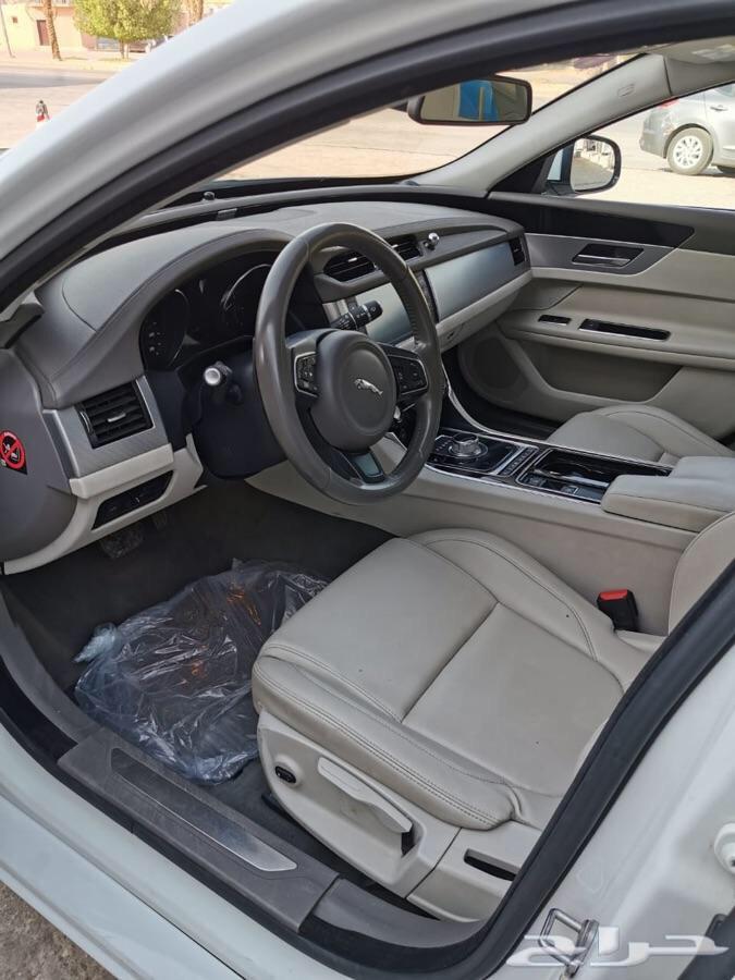 للبيع جاكور XF نظيف 2016