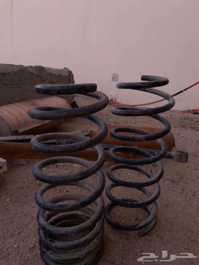 اغراض لاندكروزر.