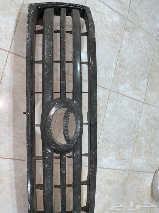 اغراض لاندكروزر.