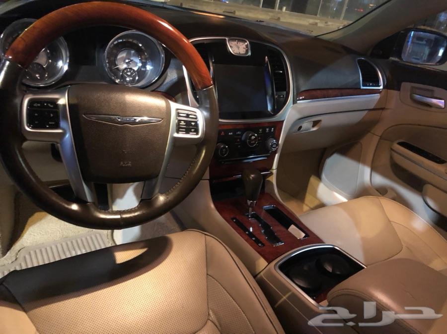 للبيع كرايسلر اكزيكتيف v8 مرهم srt