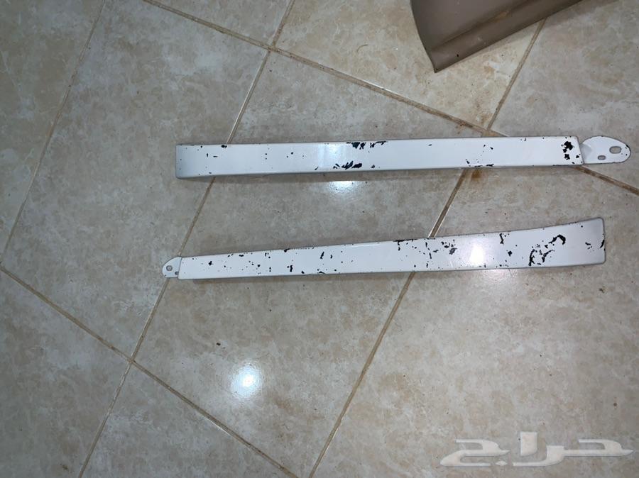 اغراض لاندكروزر.