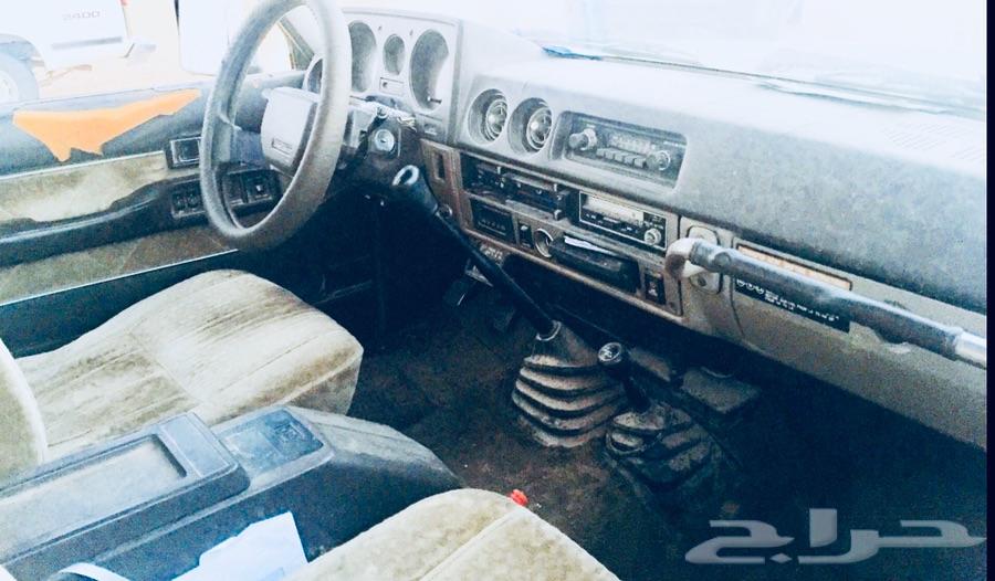 صالون تايوتا لاندكروزر 87 مع راعية وكالة