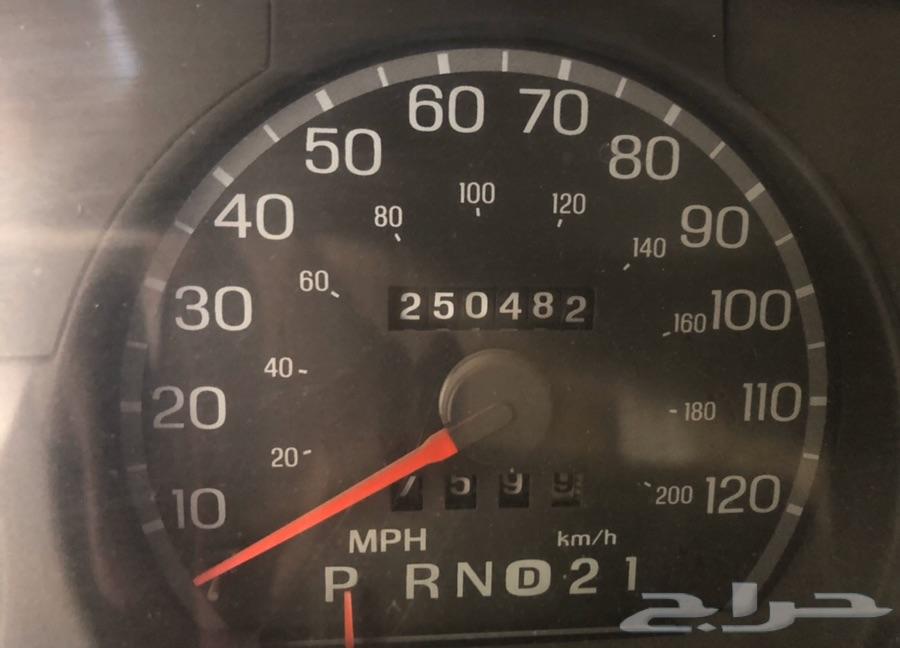 فورد فيكتوريا فل كامل 2002 للبيع