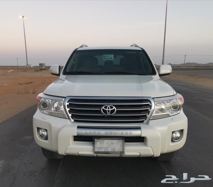 لاندكروزر 2014 للبيع