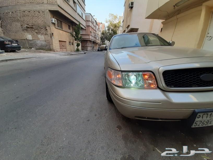 فورد كراون فكتوريا المميزة