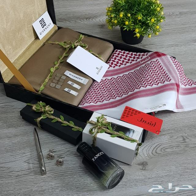 هدايا شتاء فاخره رجاليه قماش اثواب مع ملحقاته