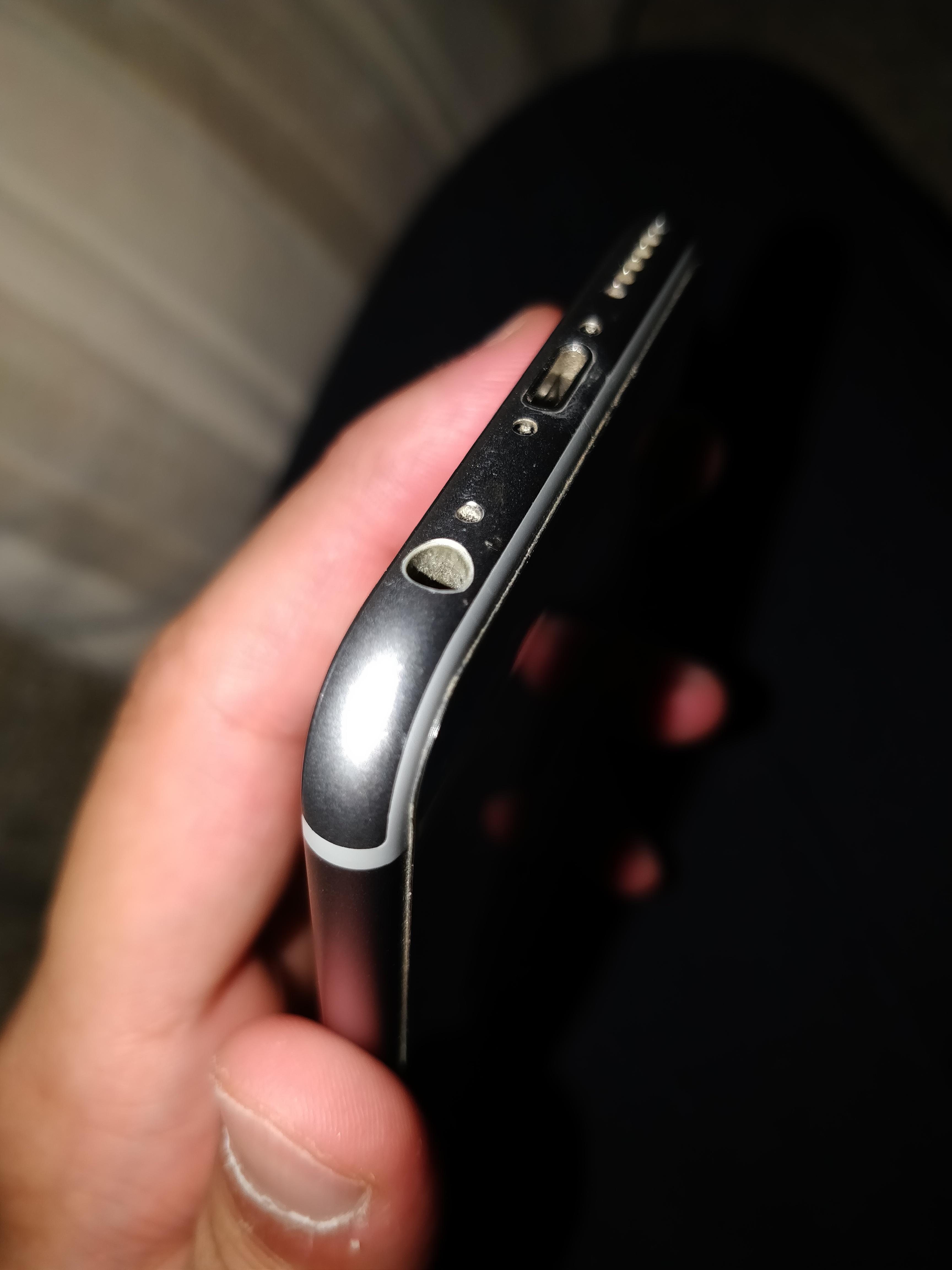 آيفون 6s 128gb رمادي نظيف جدا
