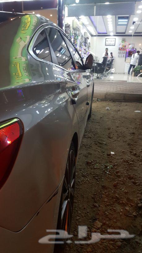 ازيرا 2015 نقطة عمياء ورادار اعلى فئة
