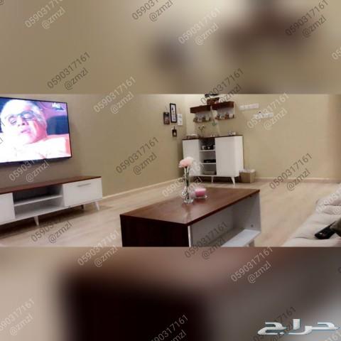 طقم طاولات انيق مع ركن القهوة