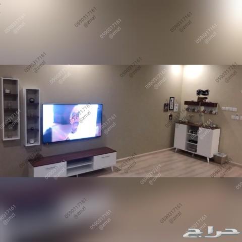 طقم طاولات انيق مع ركن القهوة