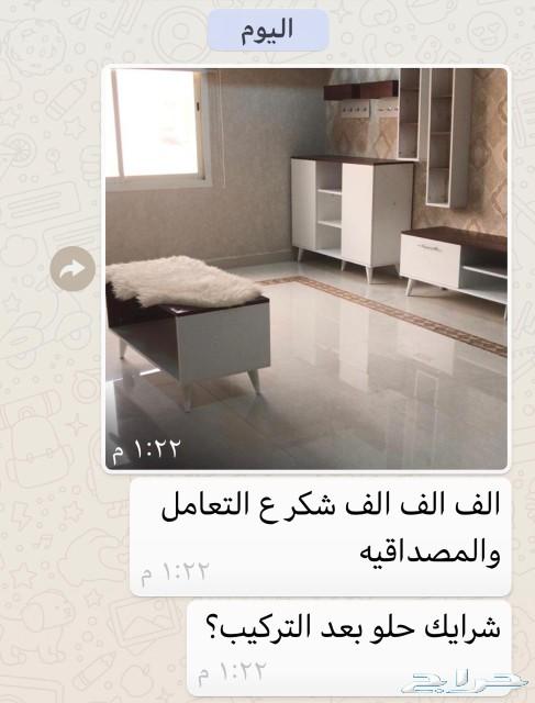 طقم طاولات انيق مع ركن القهوة