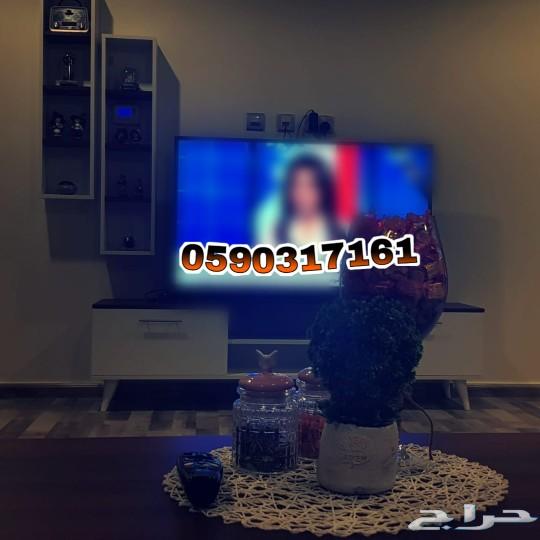 طقم طاولات انيق مع ركن القهوة