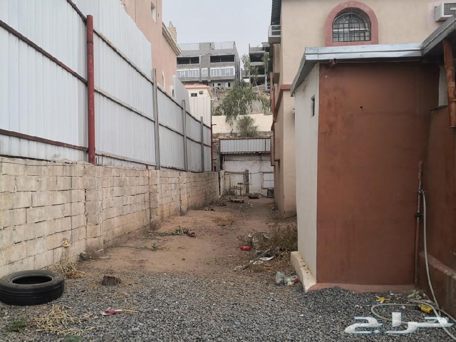 للبيع عمارة بصك شرعي حي القلت بالطائف