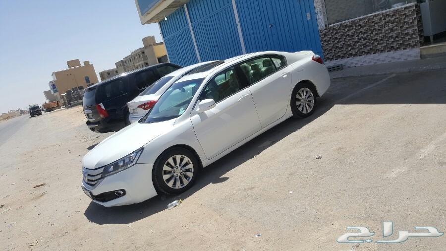 للبيع هوندا اكورد 2015