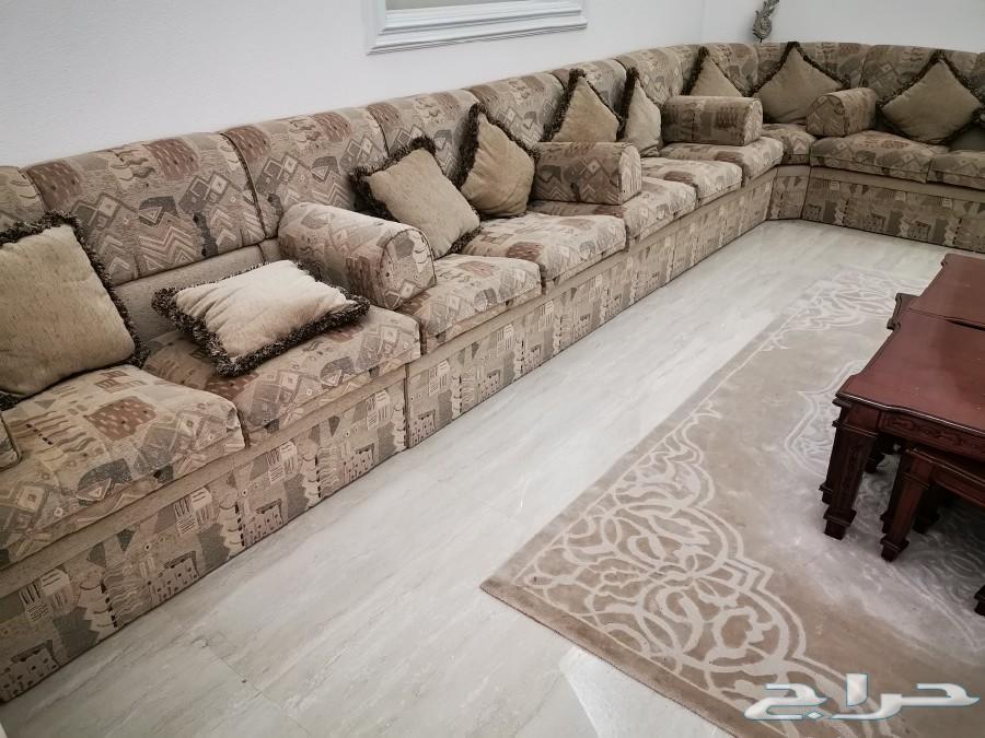 للبيع طقم كنب متصل لمجلس كبير