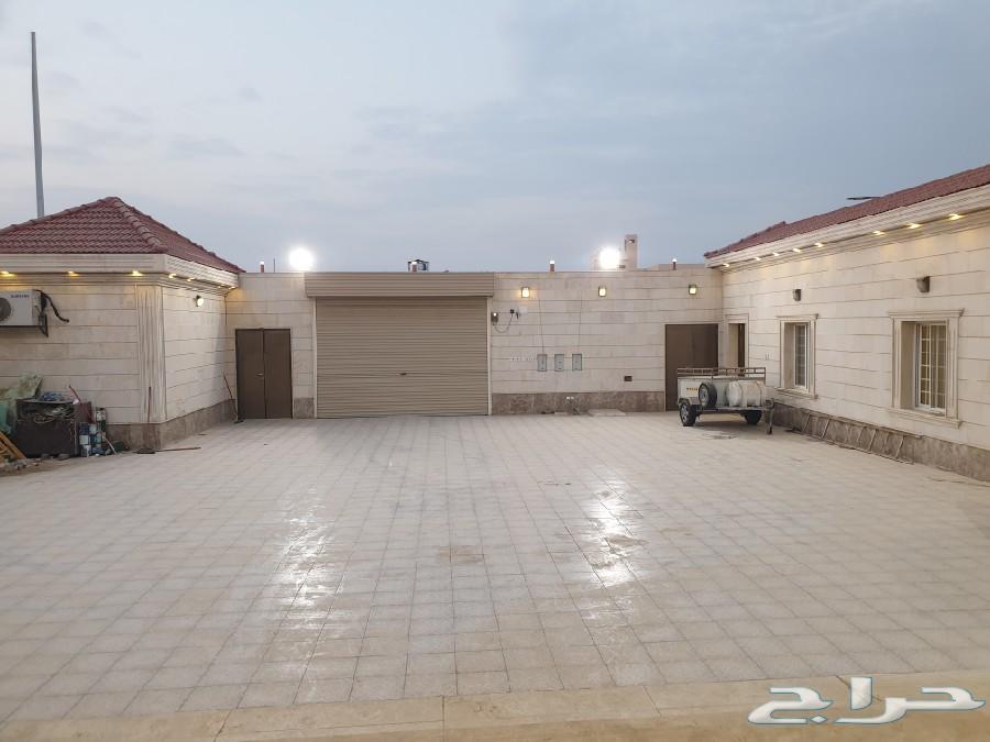 فيلا للبيع مع مسبح في حي القرينة بجدة
