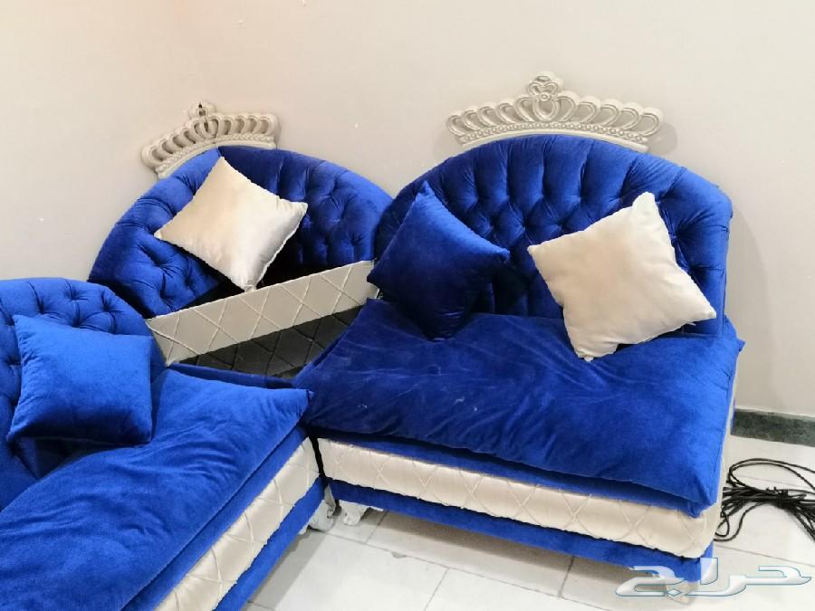 للبيع طقم كنب وشاشه وثلاجة ودولاب مطبخ