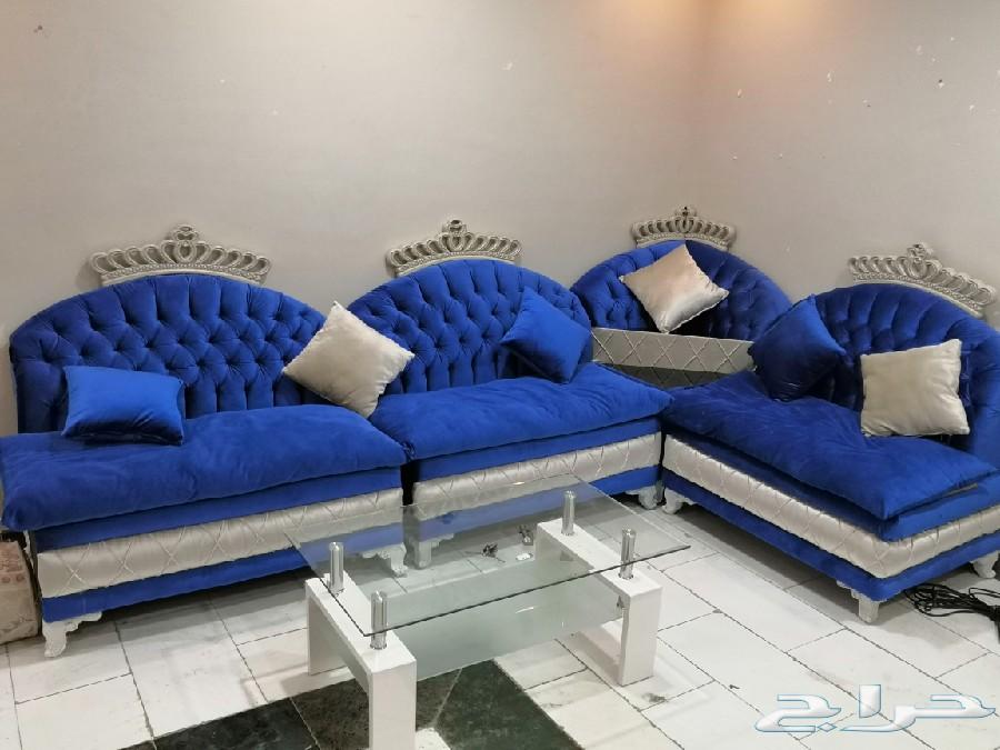 للبيع طقم كنب وشاشه وثلاجة ودولاب مطبخ